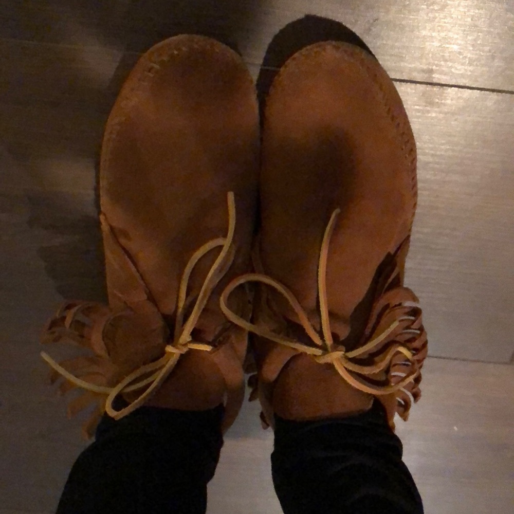 Minnetoka moccasins